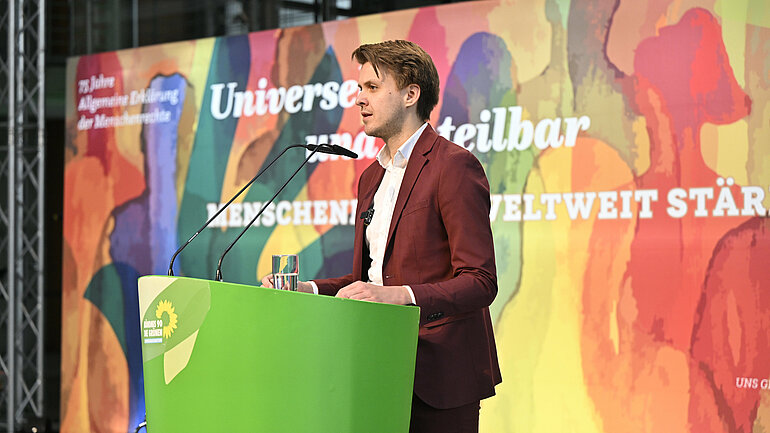 Max Lucks MdB moderierte die Veranstaltung "Universell und unteilbar – Menschenrechte weltweit stärken. 75 Jahre Allgemeine Erklärung der Menschenrechte".