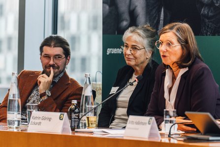 Im Podium abgebildet: Alexander Prinz, Ulrike Poppe und Katrin Göring Eckardt