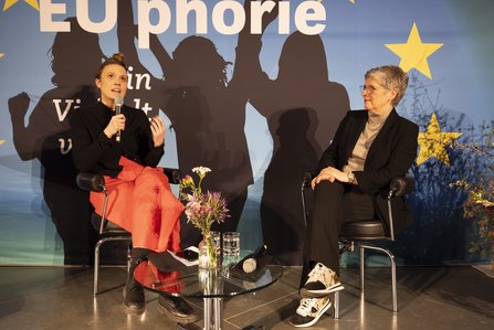 Terry Reintke, Fraktionsvorsitzende Die Grünen/EFA im Europäischen Parlament und Britta Haßelmann, Fraktionsvorsitzende der Bundestagsfraktion Bündnis 90/Die Grünen im Gespräch 