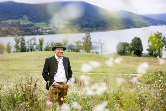 MdB Karl Bär in seinem Wahlkreis am Tegernsee
