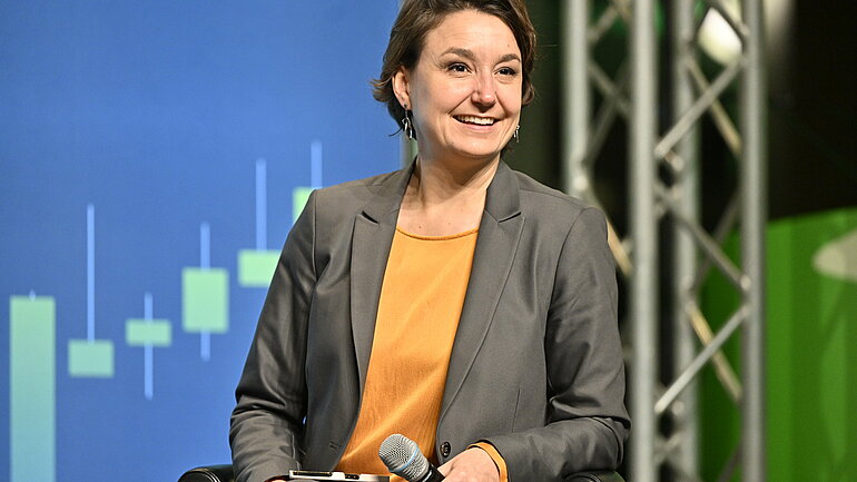 Dr. Sandra Detzer MdB während Forum 1 "Staat und Markt: auf dem Weg zu einem zukunftsfähigen Wirtschaftsstandort".