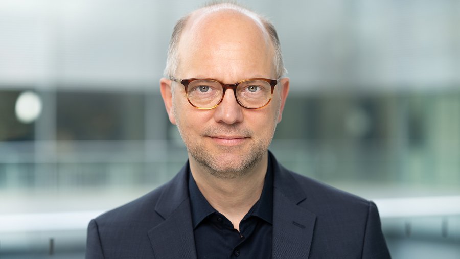 Dr. Till Steffen