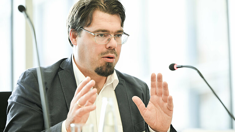Helge Limburg, Sprecher für Rechtspolitik, in einem Workshop zum Thema "Präventivgewahrsam im Rechtsstaat?"