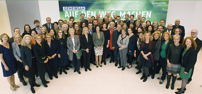 Gruppenfoto von allen grünen Bundestagsabgeordneten der 19. Wahlperiode
